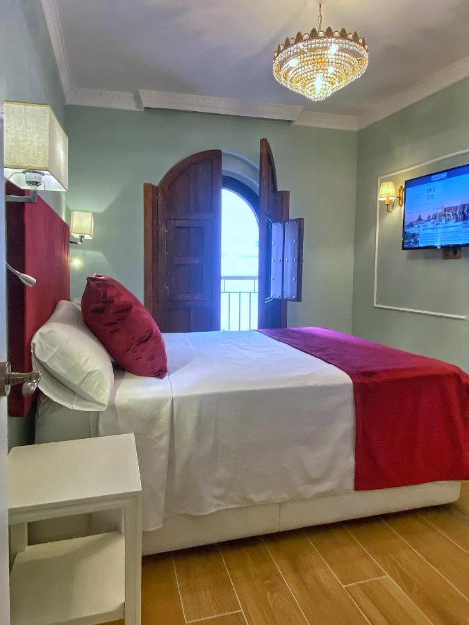 Suites San Esteban 16 Principe Севилья Экстерьер фото